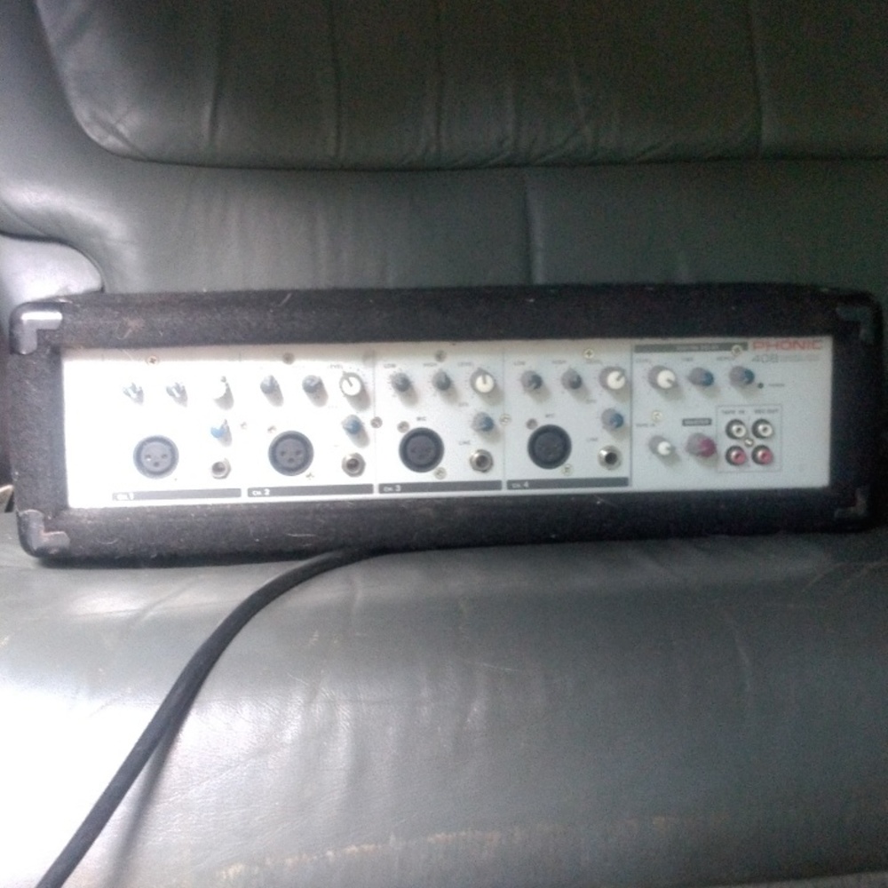 Phonic 408 powerpod series